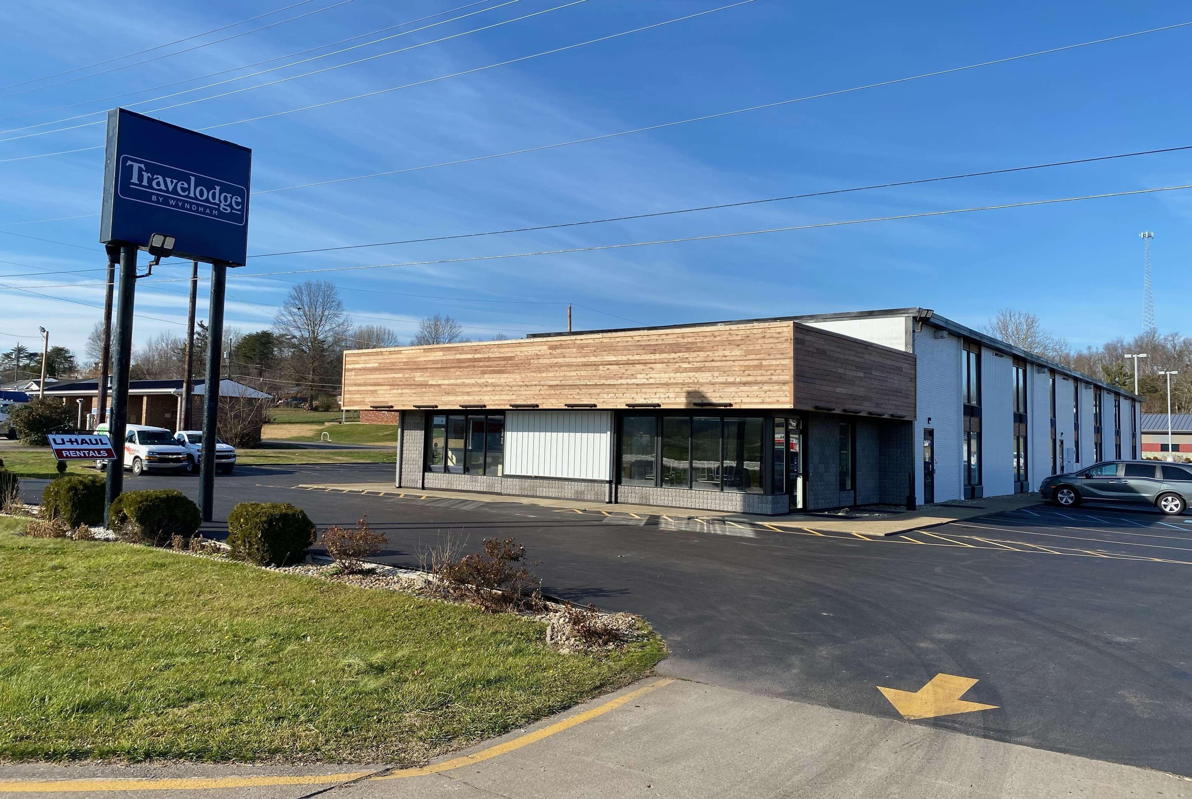 Travelodge By Wyndham Gallipolis Exterior photo